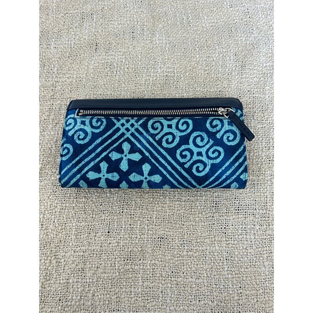 Vera Bradley Audrey Faux Leather Blue Wallet - Picture 3 of 9